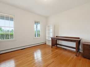 9 Hunter Lane, Medway MA 02053