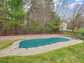 9 Hunter Lane, Medway MA 02053