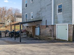 43 Allen St, Gardner MA 01440