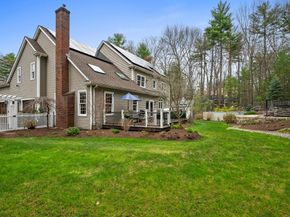 154 South Street, Upton MA 01568