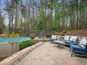 154 South Street, Upton MA 01568