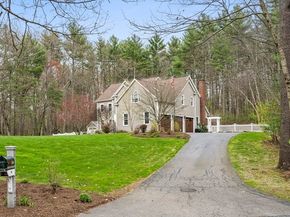 154 South Street, Upton MA 01568