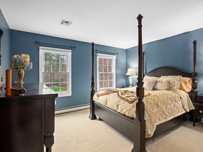 154 South Street, Upton MA 01568