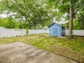117 Saint Andre Dr 117, Uxbridge MA 01569
