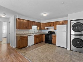 15 Houghton Street 12, Worcester MA 01604