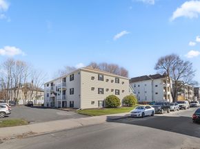 15 Houghton Street 12, Worcester MA 01604