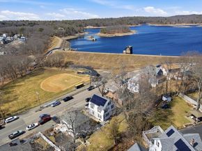 53 Dungeon Ave, Lynn MA 01905