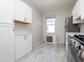 2001 Commonwealth Ave 34, Boston MA 02135