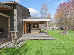 19 Lebanon, Melrose MA 02176