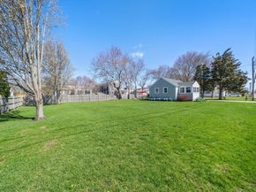 104 Hartford Rd, Marshfield MA 02050