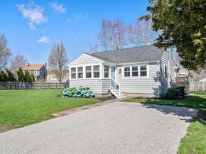 104 Hartford Rd, Marshfield MA 02050