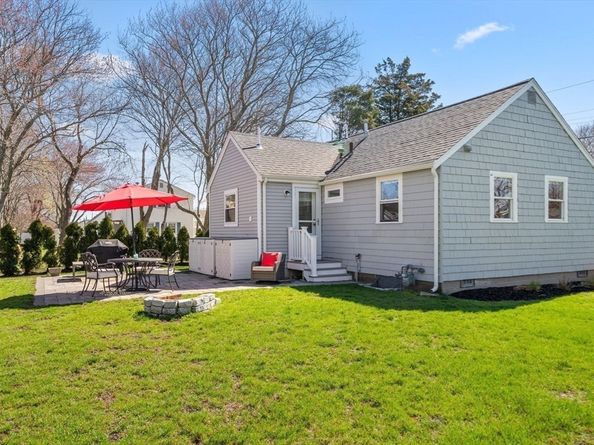 104 Hartford Rd, Marshfield MA 02050