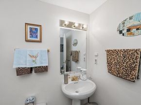 20 Rowes Wharf PH4, Boston MA 02110