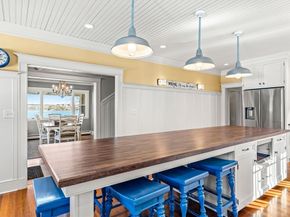 16 Hemenway Road, Salem MA 01970