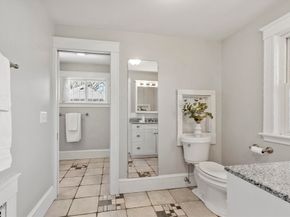 54 Pratt St, Reading MA 01867