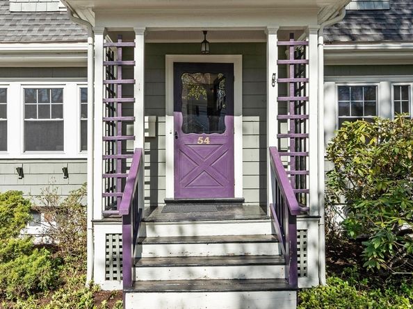 54 Pratt St, Reading MA 01867