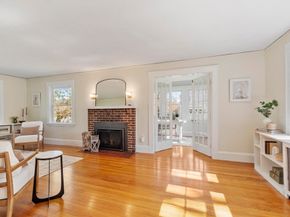 54 Pratt St, Reading MA 01867