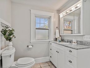 54 Pratt St, Reading MA 01867