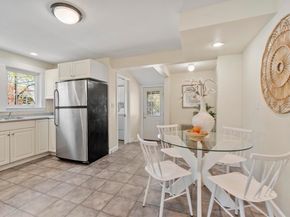 54 Pratt St, Reading MA 01867