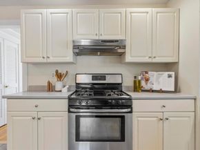 54 Pratt St, Reading MA 01867