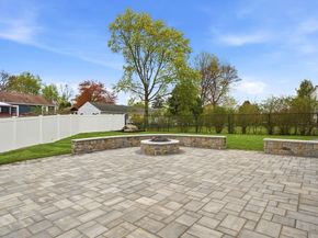 23 Day Cir, Woburn MA 01801