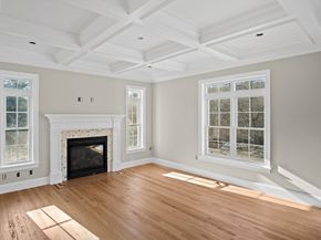 23 Day Cir, Woburn MA 01801
