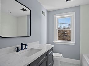 23 Day Cir, Woburn MA 01801
