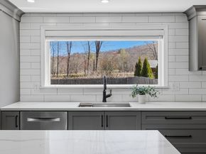 32 Harkaway Rd 32, North Andover MA 01845