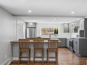 32 Harkaway Rd 32, North Andover MA 01845
