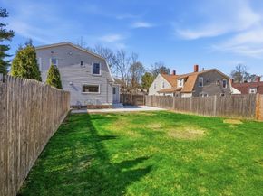 32 Harkaway Rd 32, North Andover MA 01845