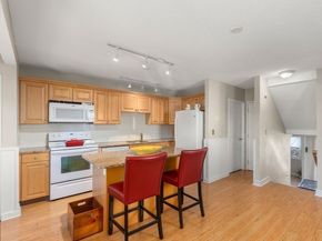 1 Spruance Way D, Salem MA 01970