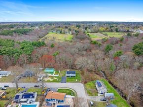 102 Brookside Rd, Rockland MA 02370