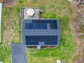 102 Brookside Rd, Rockland MA 02370