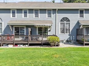 25 Sturbridge Hill Rd 25, Sturbridge MA 01566
