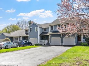 25 Sturbridge Hill Rd 25, Sturbridge MA 01566