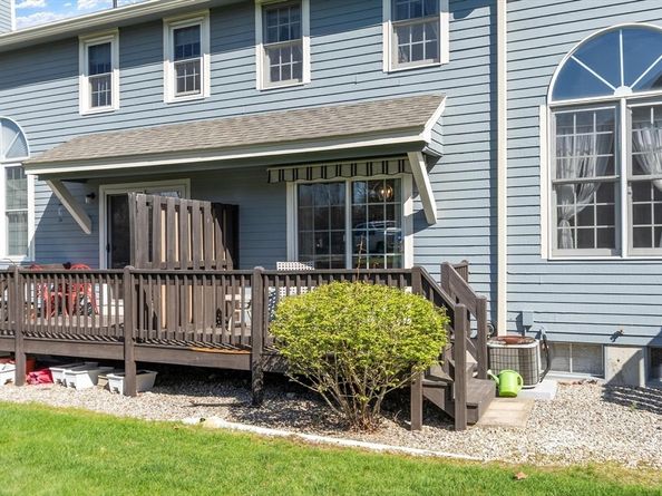 25 Sturbridge Hill Rd 25, Sturbridge MA 01566