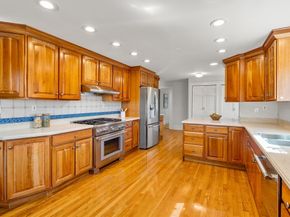 285 Fairmount Ave, Boston MA 02136