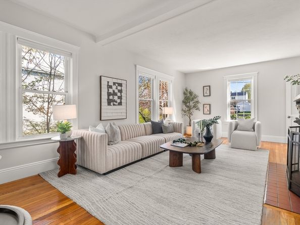 285 Fairmount Ave, Boston MA 02136