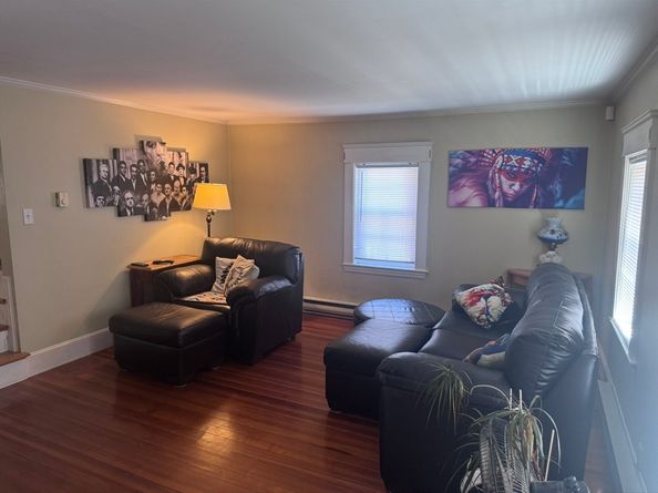 288 Weymouth St, Holbrook MA 02343