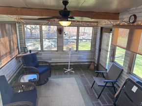 288 Weymouth St, Holbrook MA 02343