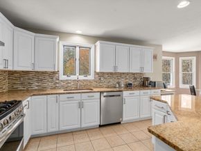 16 Heather Lane, Southborough MA 01772