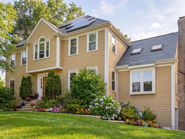 16 Heather Lane, Southborough MA 01772