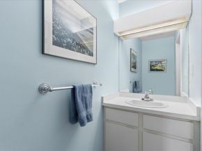 10 Sloop Ln 87, Quincy MA 02171