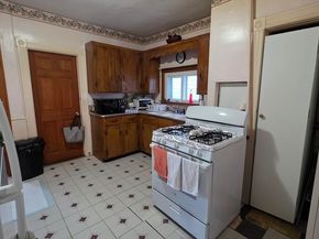 74 Wordsworth St, Boston MA 02128