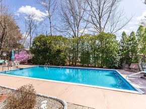 71 Pond Ln, Randolph MA 02368