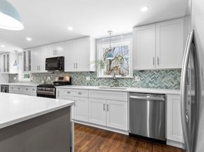 71 Pond Ln, Randolph MA 02368