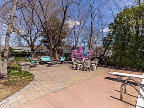 71 Pond Ln, Randolph MA 02368