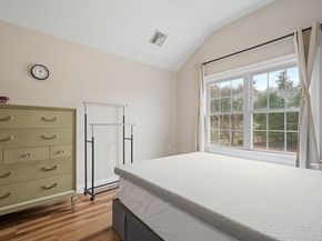 806 Ledgewood Way 806, Clinton MA 01510