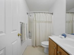 91 Buttercup Ln 91, Grafton MA 01560