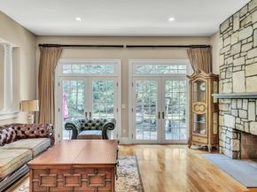 2 Stonegate Ln, Dover MA 02030